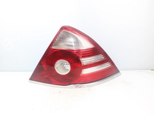Used Right taillight FORD MONDEO III (B5Y) [2000-2007]  16681983