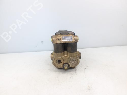 Used ABS pump MERCEDES-BENZ 124 Saloon (W124) 300 D (124.130) (109 hp) 17484749