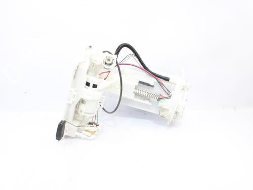 Used Fuel pump TOYOTA COROLLA Hatchback (_E21_, _EA1_, _EH1_) 1.8 Hybrid (ZWE211) (98 hp) 15821720