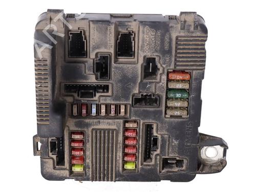 Used Fuse box Fuse box 38951926 38951926