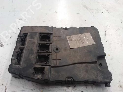 Sikringsdose RENAULT MEGANE II (BM0/1_, CM0/1_) 1.9 dCi (BM0G, CM0G) (120 hp) 8578347