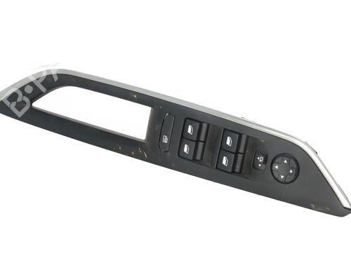 Used Left front window switch PEUGEOT 3008 II SUV (MC_, MR_, MJ_, M4_) [2016-2026]  32667895