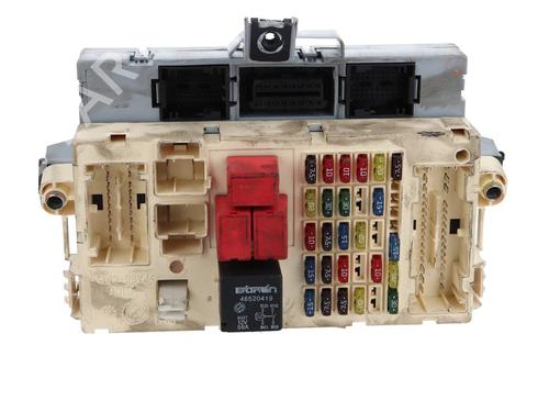 Used Fuse box Fuse box FIAT STILO (192_) 1.6 16V (192_XB1A) (103 hp) 40042136 40042136