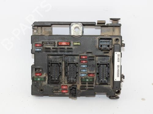 Used Fuse box PEUGEOT 206 Saloon 1.4 (75 hp) 13392677