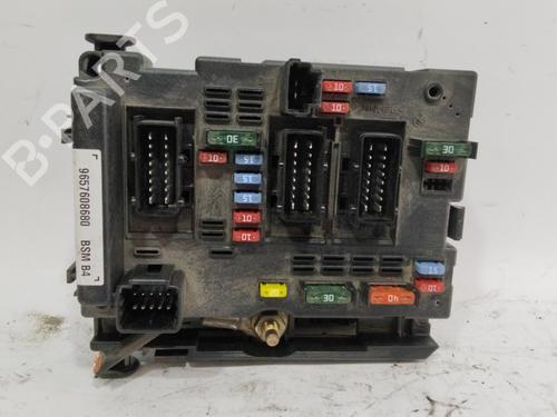 Used Fuse box PEUGEOT 307 CC (3B) [2003-2009]  26701233