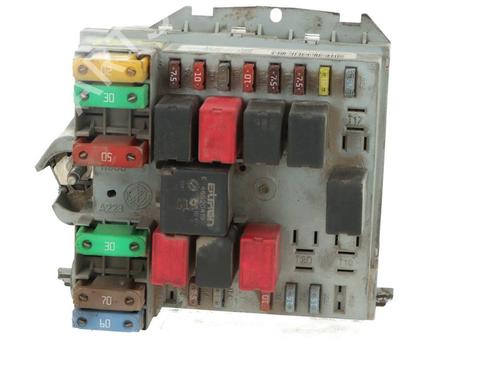 Used Fuse box Fuse box FIAT STILO (192_) 1.4 16V (90 hp) 40514038 40514038
