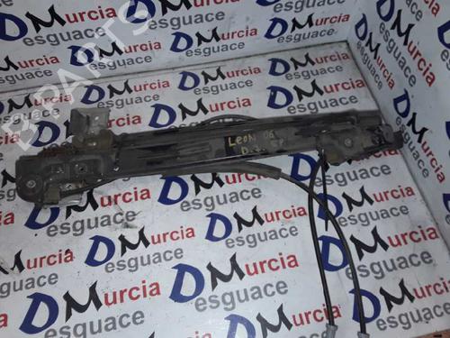 Used Front left window mechanism SEAT LEON (1P1) [2005-2013]  9256575