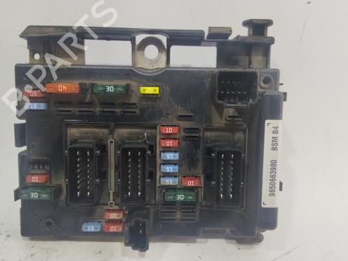 Used Fuse box PEUGEOT 307 CC (3B) 1.6 16V (110 hp) 26186357
