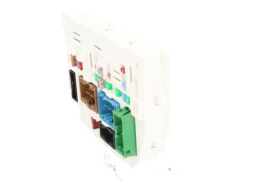 Fuse box PEUGEOT 308 III (FB_, FH_, FP_, F3_, FM_) | BP30548792E1