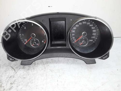 Used Instrument cluster VW GOLF VI (5K1) 1.6 TDI (105 hp) 8567874