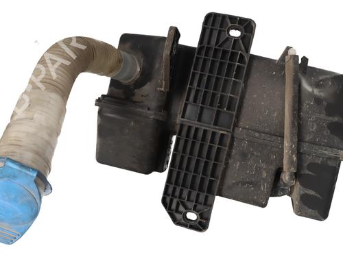 windscreen-washer-tank-vw-tiguan-5n_-2007-2008-2009-2010-2011-2012-2013-2014-2015-2016-2017-2018-36164171 main image