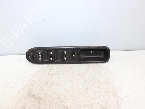 Used Left front window switch PEUGEOT 307 (3A/C) 2.0 HDi 90 (90 hp) 18321249