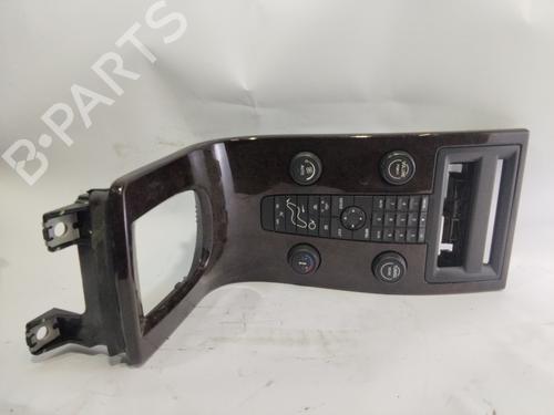 Mittelkonsole VOLVO V50 (545) 1.6 (101 hp) 29186603