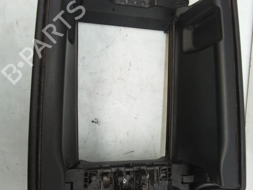 Armrest / Center console VW POLO IV (9N_, 9A_)  | BP29982524I20