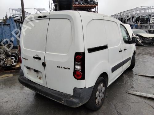 Left taillight PEUGEOT PARTNER Box Body/MPV 1.6 HDi 16V 4x4 | BP31942451C34 