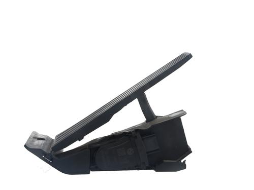 pedal-bmw-1-f21-2011-2012-2013-2014-2015-2016-2017-2018-2019-33026224 main image