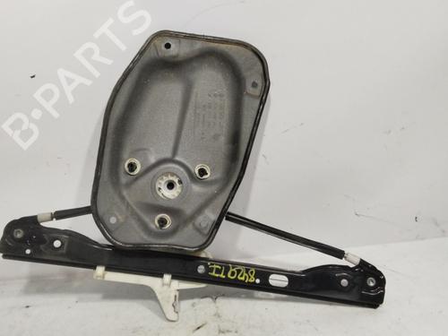 Rudehejsemekanisme venstre bagtil Rudehejsemekanisme venstre bagtil VW GOLF V (1K1) [2003-2010] 33982730 33982730