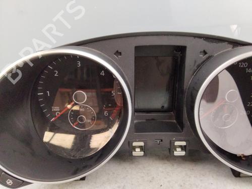 Instrument cluster VW GOLF VI (5K1) 1.6 TDI | BP18489023C47 