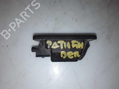 Used Licence plate light NISSAN PATHFINDER II (R50) [1995-2005]  21013592