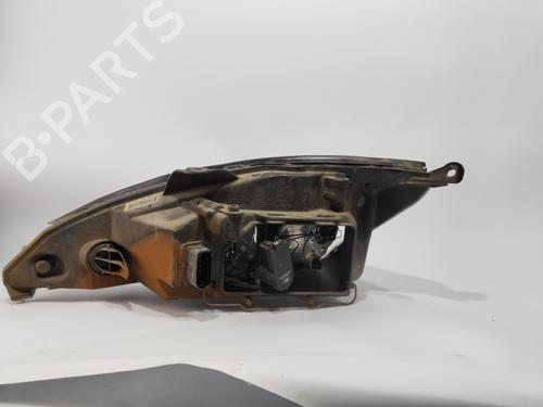 Right headlight FORD FOCUS I (DAW, DBW)  | BP28085799C29 