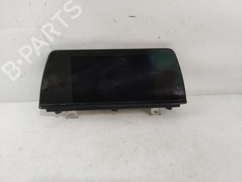 Used Display monitor BMW 3 (F30, F80) 318 d (150 hp) 24372244