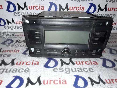 Used Radio SKODA OCTAVIA I (1U2) [1996-2010]  8552972