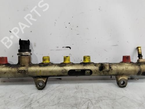 Used Injection rail RENAULT SCÉNIC II (JM0/1_) [2003-2010]  26390106