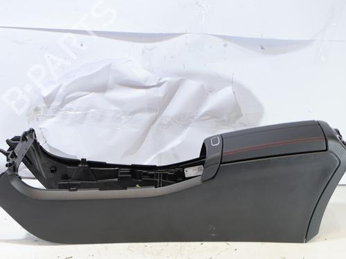 middle-console-mercedes-benz-cla-c118-2019-37241897 main image