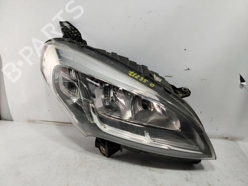 Used Right headlight Right headlight FIAT DOBLO Platform/Chassis (263_) 1.3 D Multijet (263HXU1A, 263YXU1A, 263HYB1A, 263YYB1A) (95 hp) 33175662 33175662