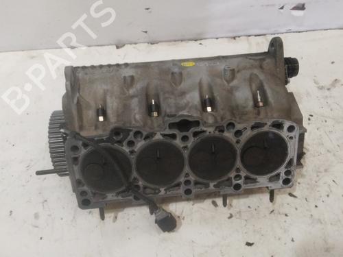 Used Cylinder head Cylinder head 38915697 38915697