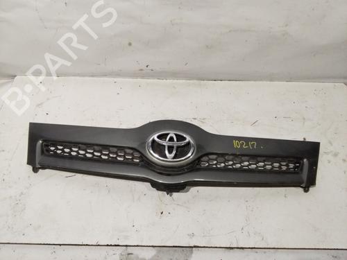Used Grille TOYOTA COROLLA Verso (ZER_, ZZE12_, R1_) 2.2 D-4D (AUR10_, AUR10R) (136 hp) 30271703