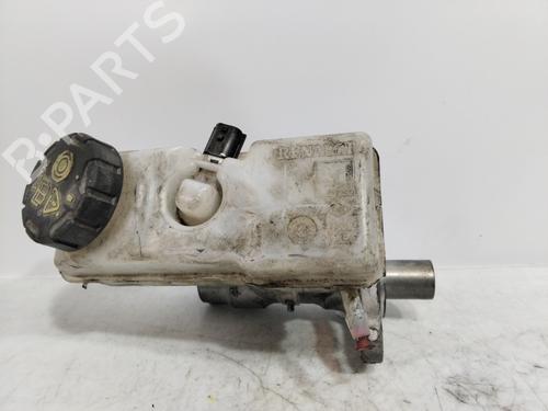 Used Brake master cylinder RENAULT CAPTUR I (J5_, H5_) [2013-2025]  28814076