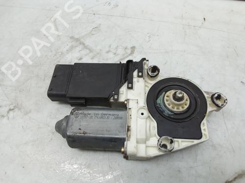 Rudehejsemotor forskærm venstre VW GOLF IV (1J1) 1.6 FSI (110 hp) 8584271