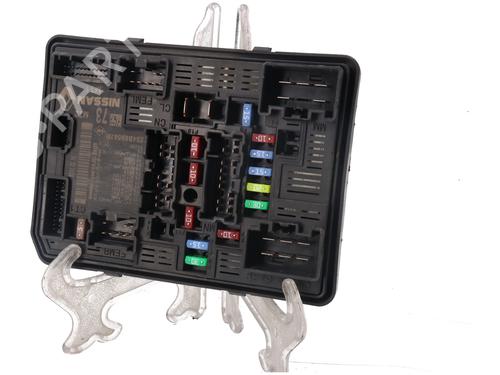 Used Fuse box Fuse box 37521336 37521336