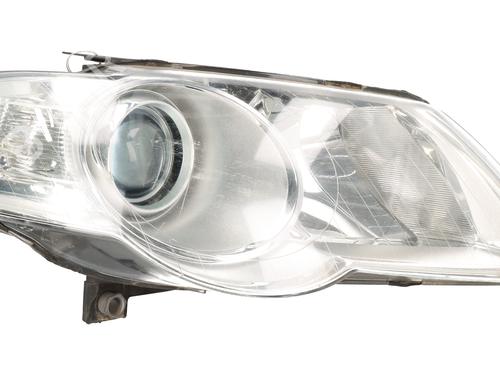 Used Right headlight VW PASSAT B6 (3C2) [2005-2011]  30582186
