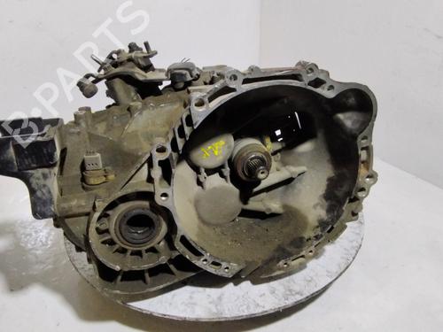 Used Gearbox HYUNDAI TUCSON (JM) 2.0 CRDi (136 hp) 18691227