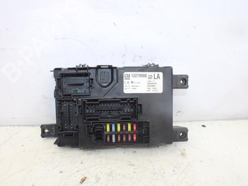 Used Fuse box OPEL CORSA D (S07) 1.3 CDTI (L08, L68) (75 hp) 15230898