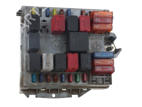Used Fuse box ALFA ROMEO GT (937_) 1.9 JTD (937CXN1B) (150 hp) 32204779
