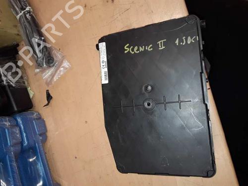 Used Fuse box RENAULT SCÉNIC II (JM0/1_) [2003-2010]  9305756