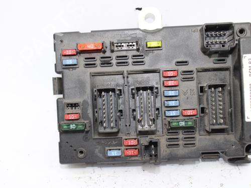 Fuse box PEUGEOT 407 SW (6E_, 6D_) 1.6 HDi 110 | BP11384278E1 
