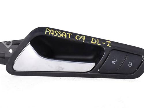 Used Front left interior door handle Front left interior door handle 39399021 39399021