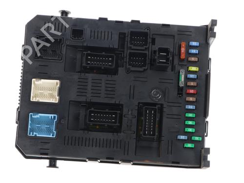 Used Fuse box Fuse box CITROËN C4 Coupe (LA_) [2004-2013] 33319759 33319759