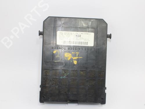 Fuse box PEUGEOT 307 Break (3E) 1.6 HDi 110 | BP13393164E1 