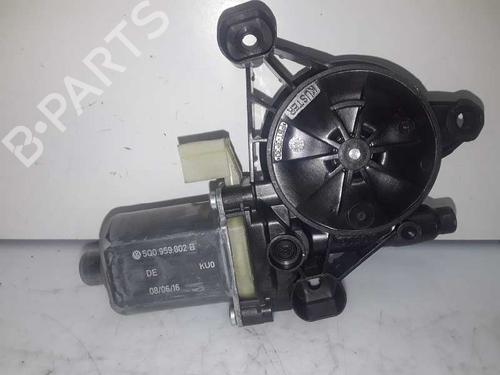 Moteur de lève-vitre avant droit VW GOLF VII (5G1, BQ1, BE1, BE2) 1.6 TDI (105 hp) 8566524
