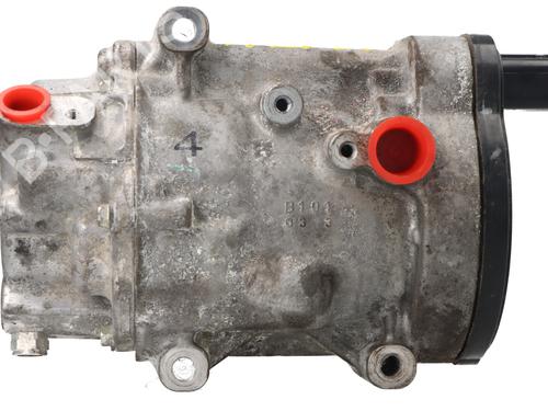 Used AC compressor AC compressor TOYOTA COROLLA Saloon (_E21_) 1.6 VVTi (ZRE210) (122 hp) 33234741 33234741