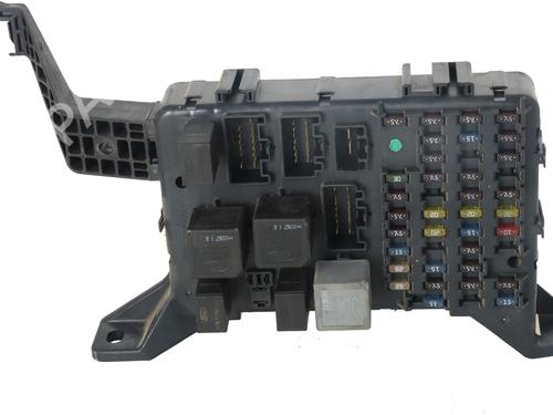 fuse-box-ford-mondeo-iii-saloon-b4y-2000-2001-2002-2003-2004-2005-2006-2007-34122583 main image