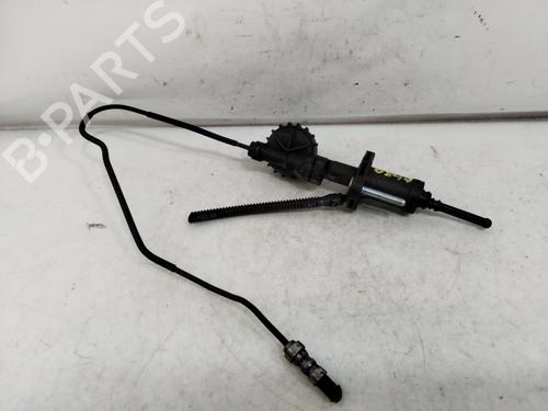 Used Clutch slave cylinder OPEL FRONTERA B (U99) 2.2 DTI (6B_66, 6B_76) (120 hp) 25798854
