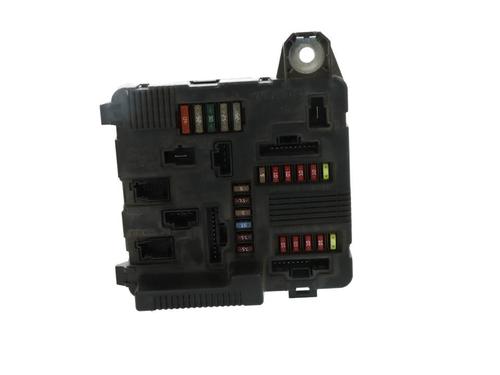 Used Fuse box Fuse box RENAULT MEGANE II (BM0/1_, CM0/1_) [2001-2012] 40494736 40494736