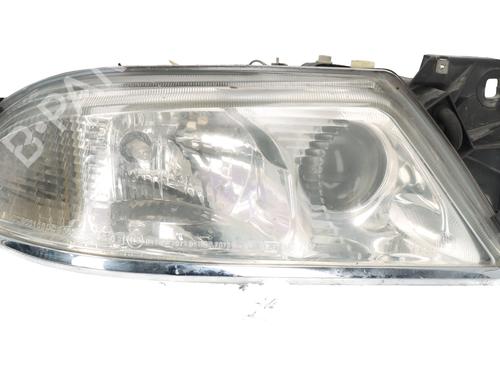 Phare droit ALFA ROMEO 166 (936_) 2.4 JTD (936A2B__) (140 hp) 31805630