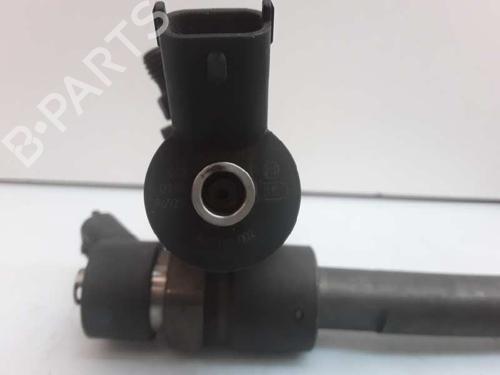 Injector FIAT BRAVO I (182_) 1.9 JTD 105 (105 hp) 8565302